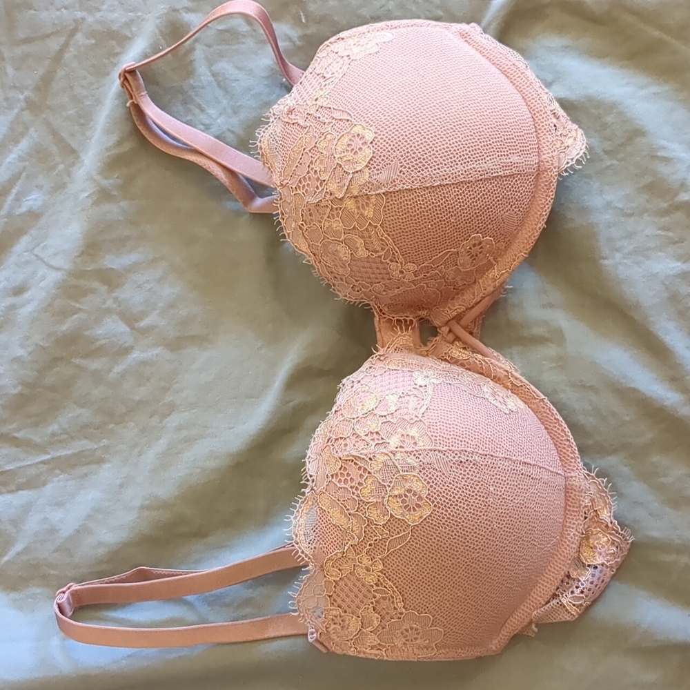 34B Ambrielle Lace Plunge Pushup Bra